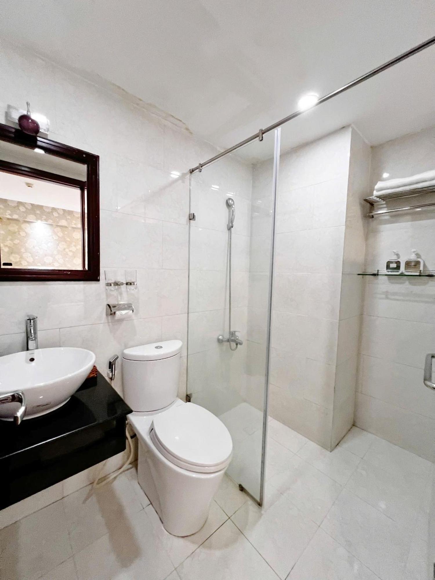 Hotel Saigon Europe 3*